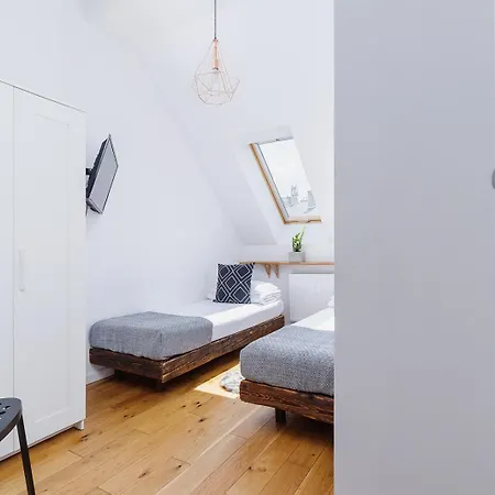 شقة 2 Bedroom With Terrace- Pilsudskiego 11 كراكوفيا