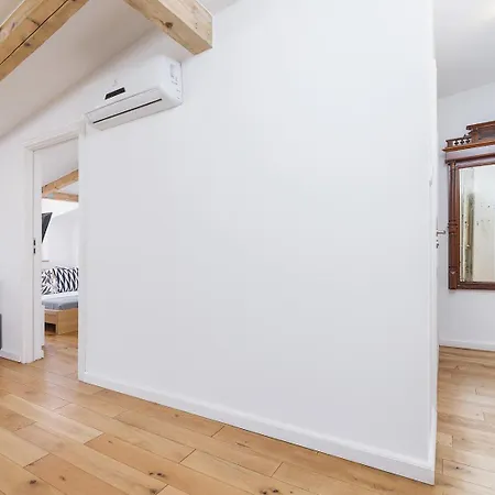 Apartamento Cloud Nest - 2Br Ap With Terrace & Ac - Center