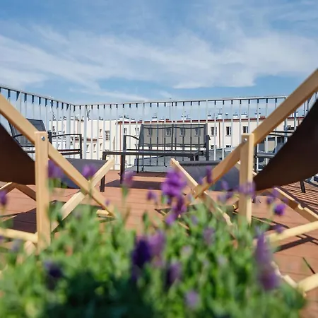 Cloud Nest - 2Br Ap With Terrace & Ac - Center Apartamento *