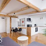2 Bedroom With Terrace- Pilsudskiego 11 كراكوفيا